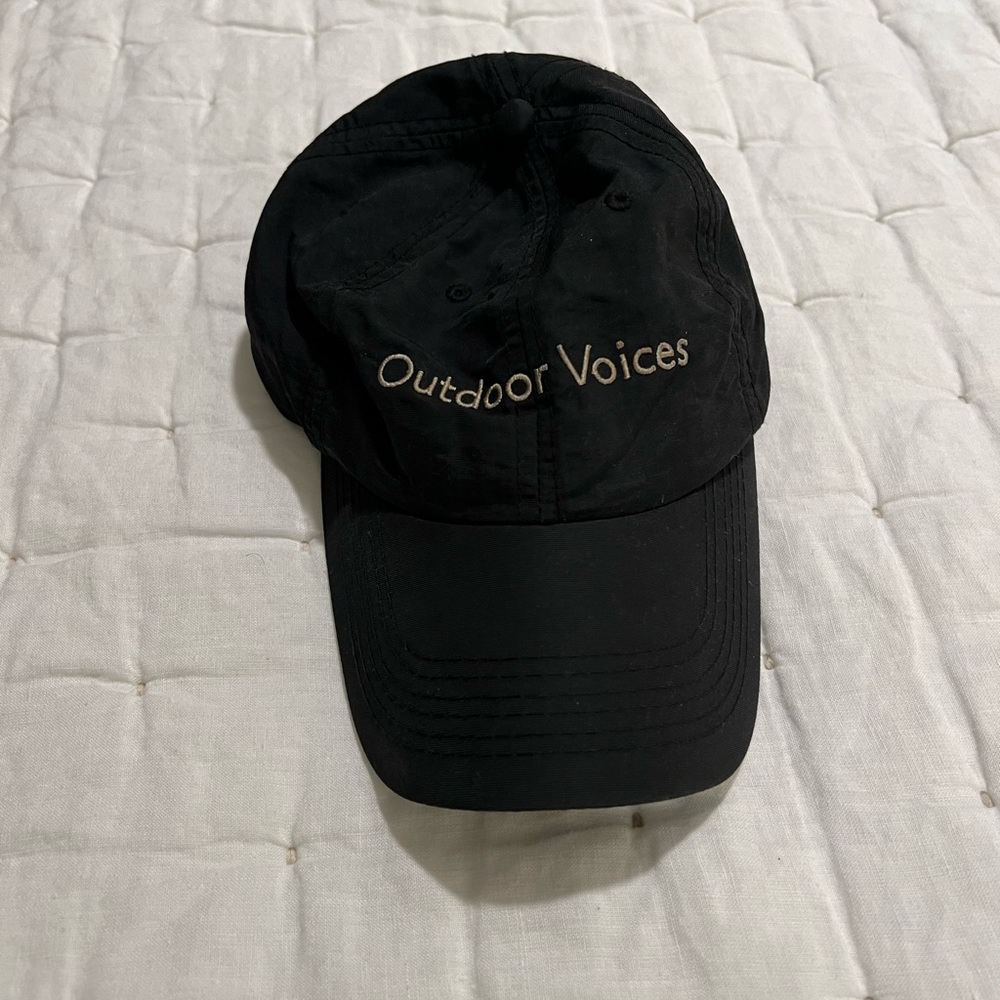 Outdoor Voices Men’s Black Baseball Hat! One size!